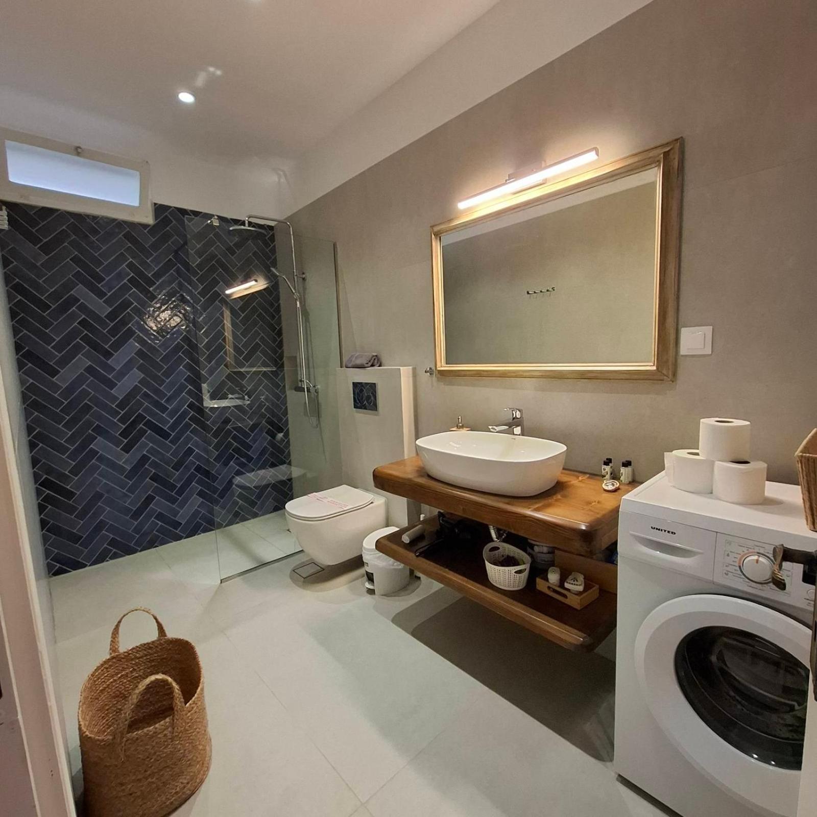 Aquarella-Stylish Veranda Apartment In Centre Of Poros Town Esterno foto