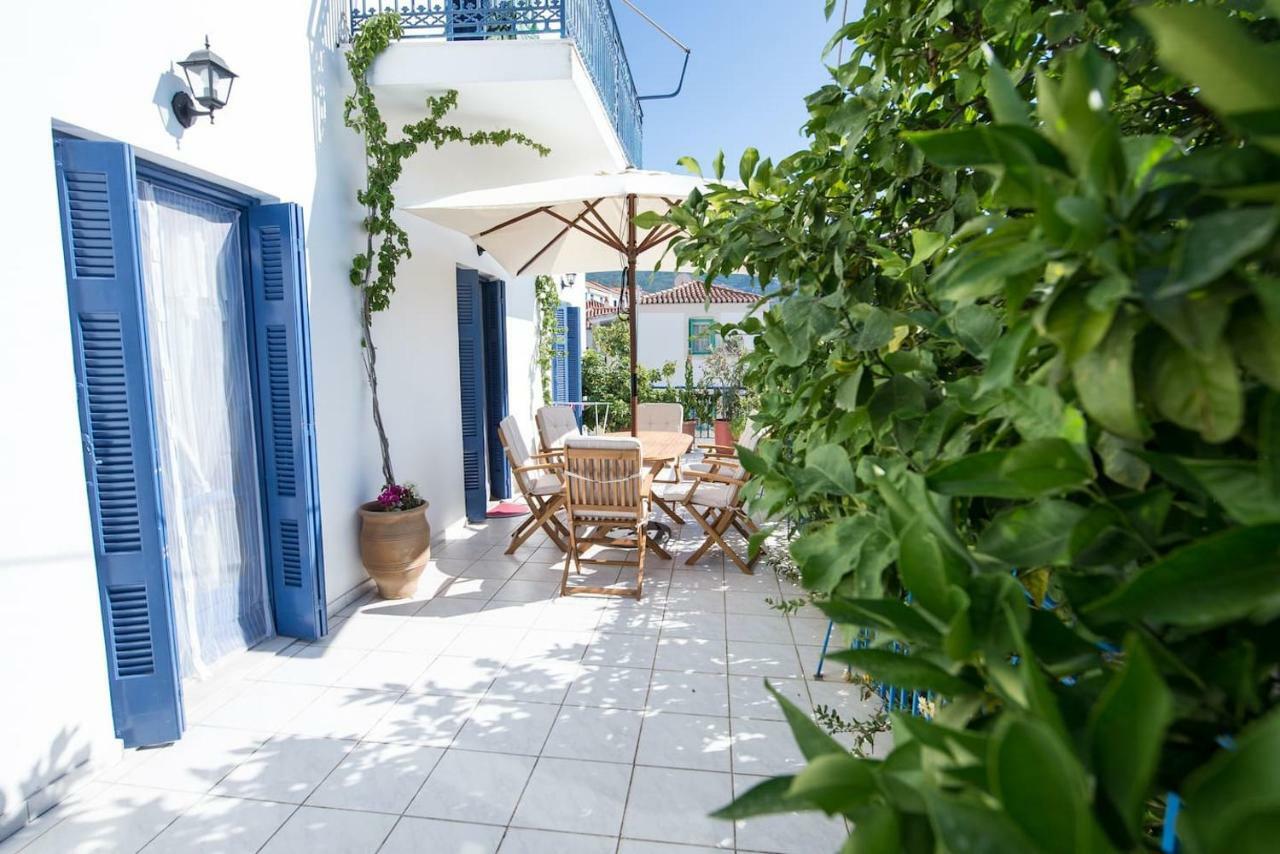 Aquarella-Stylish Veranda Apartment In Centre Of Poros Town Esterno foto